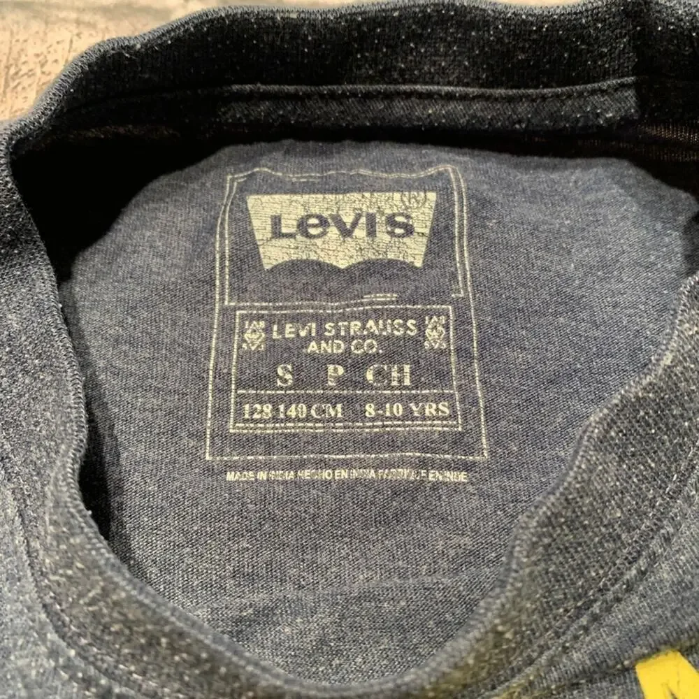 LEVI’S Boy’s Jersey “Since 1873 Levi’s Denim Brand” / Size: Small